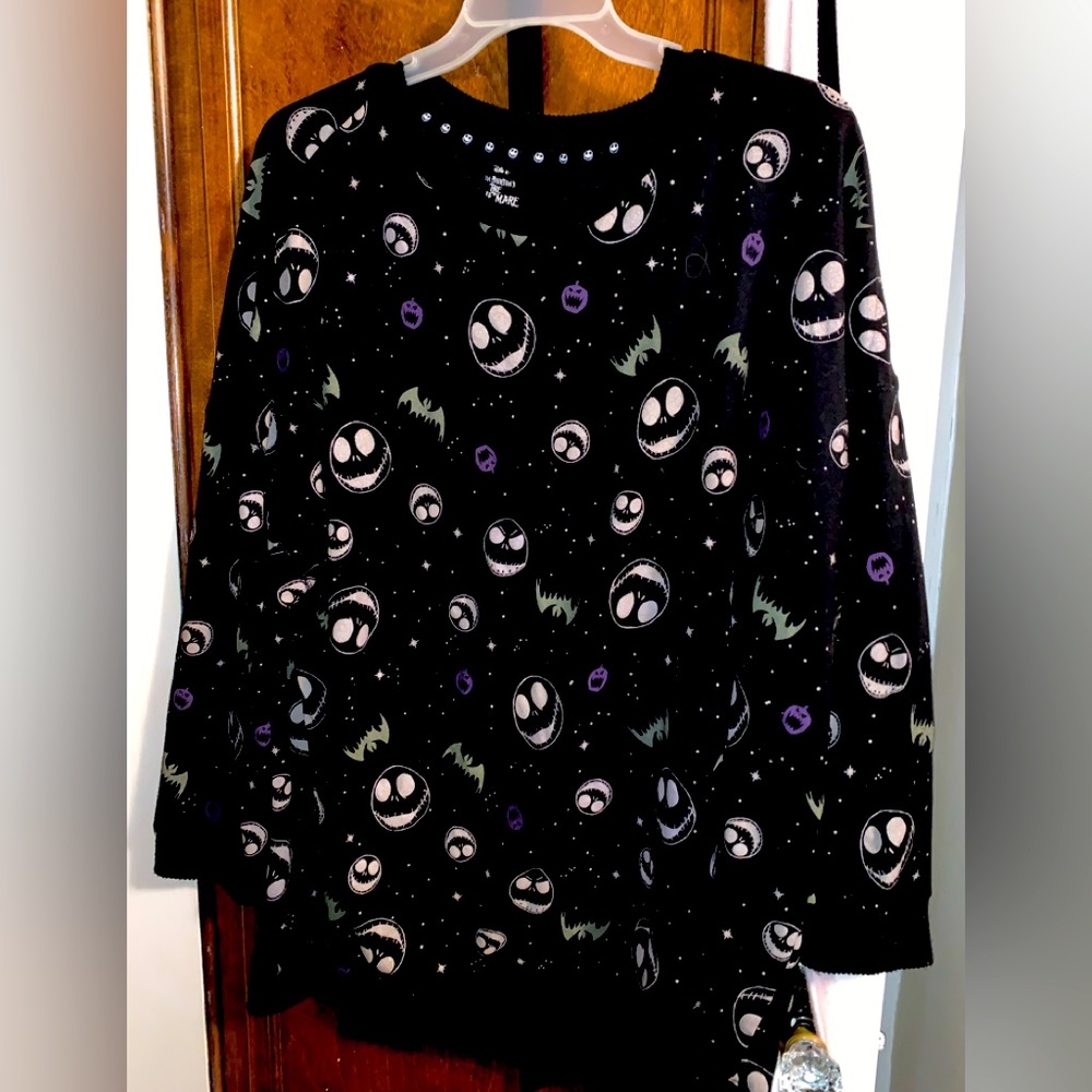 ⭐️ 5/$20 Nightmare Before  Christmas sleepshirt